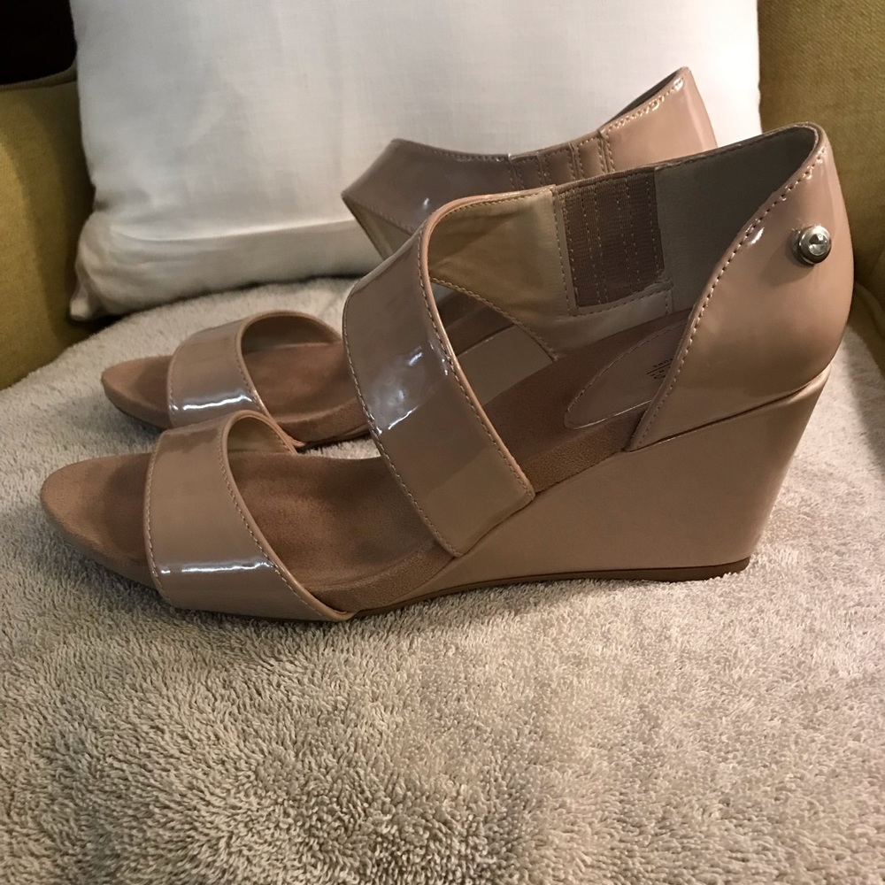 JNY Signature Beige Wedge Heel Shoes
